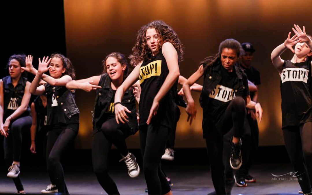 01-2014-06-05-hip-hop-troupe